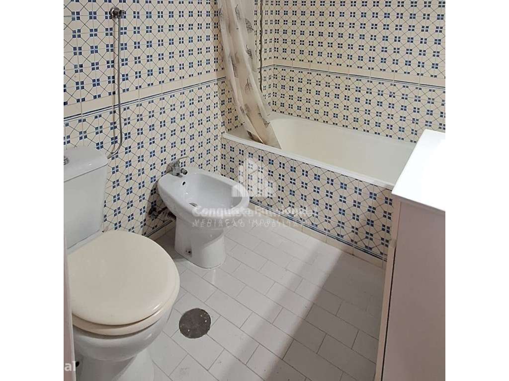 Oportunidade de negócio em Ramalde Duplex T1+1 .-14