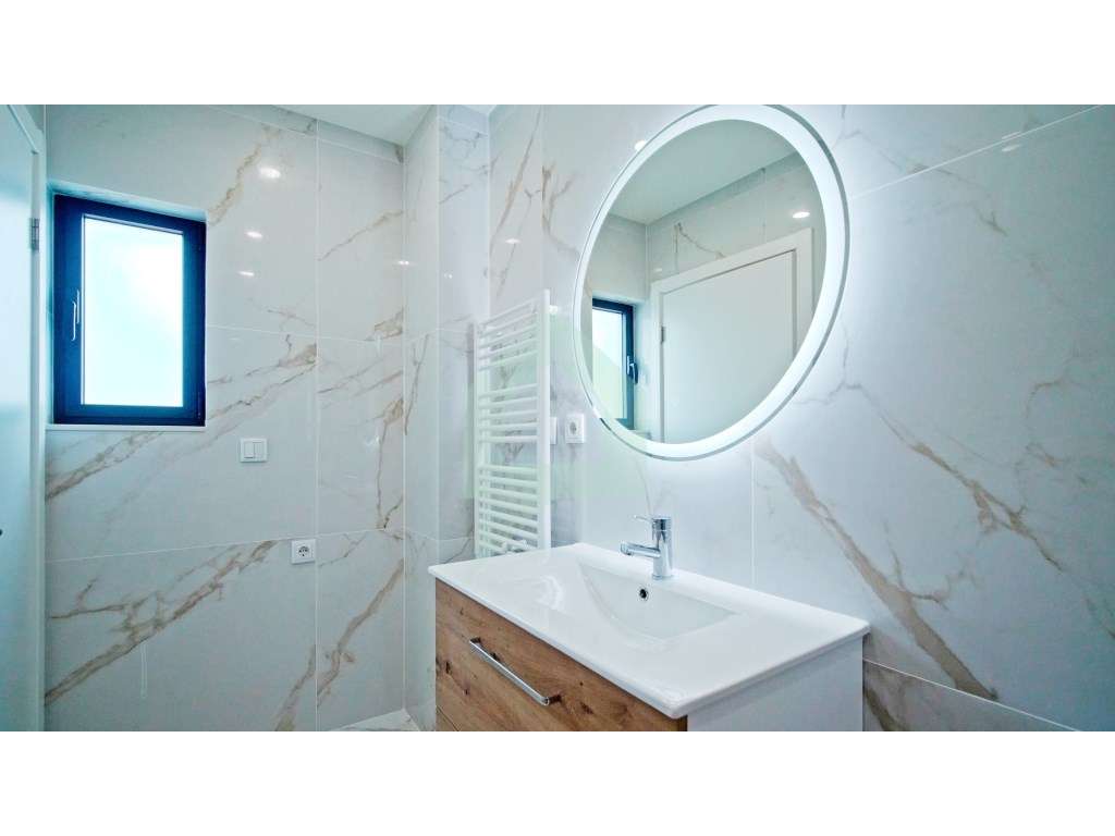 Moradia totalmente remodelada, com 3 quartos, na cidade de Barcelos.-39