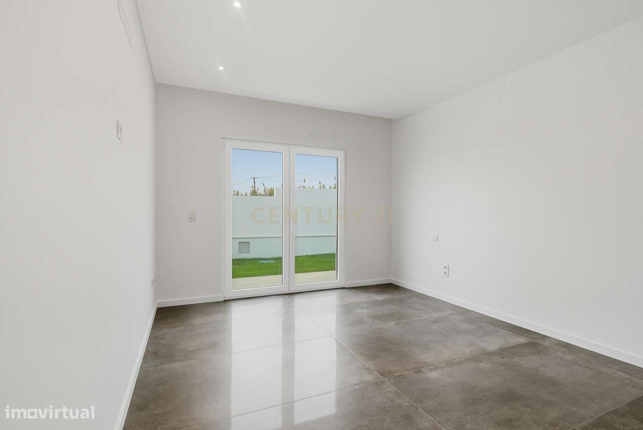 Luxuosa Moradia T4 com Vista Mar em Silveira, Torres Vedras-35
