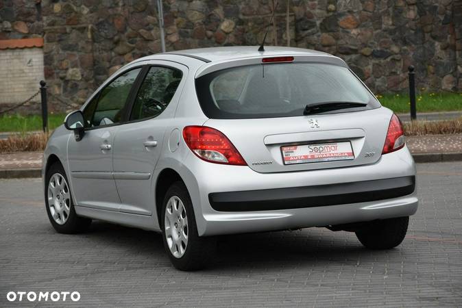 Peugeot 207 - 4