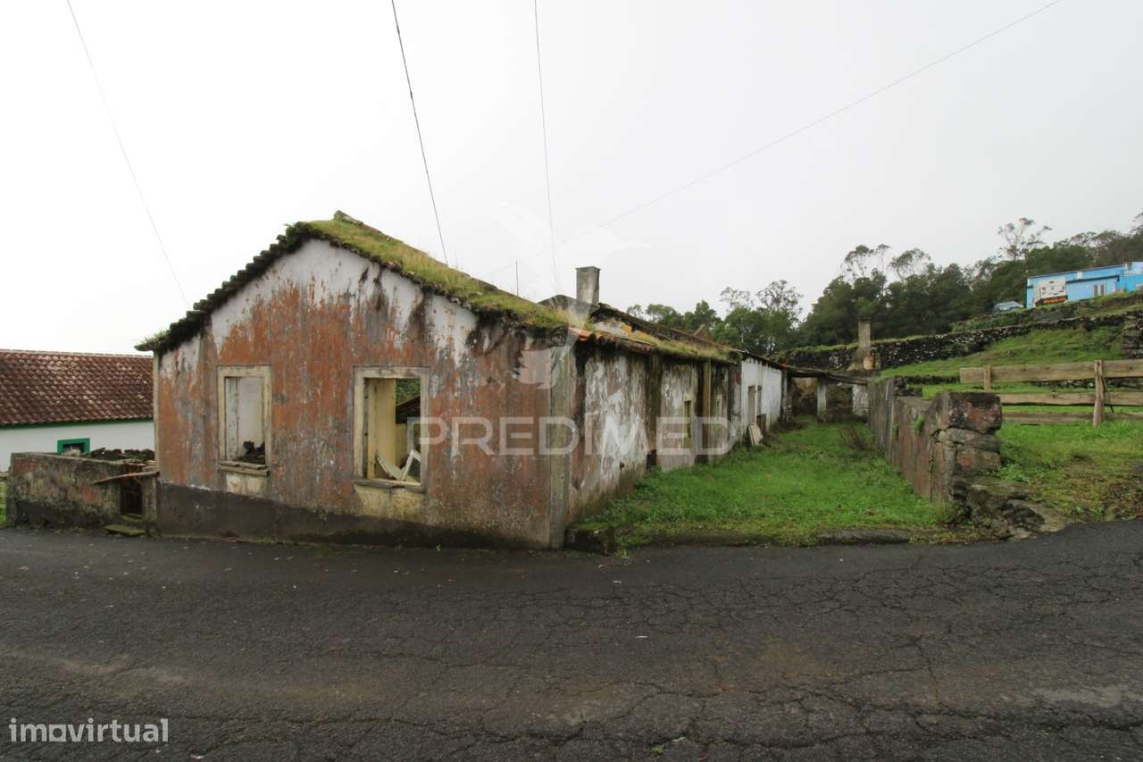 Moradia para recuperar - investimento - Grande imagem: 3/23