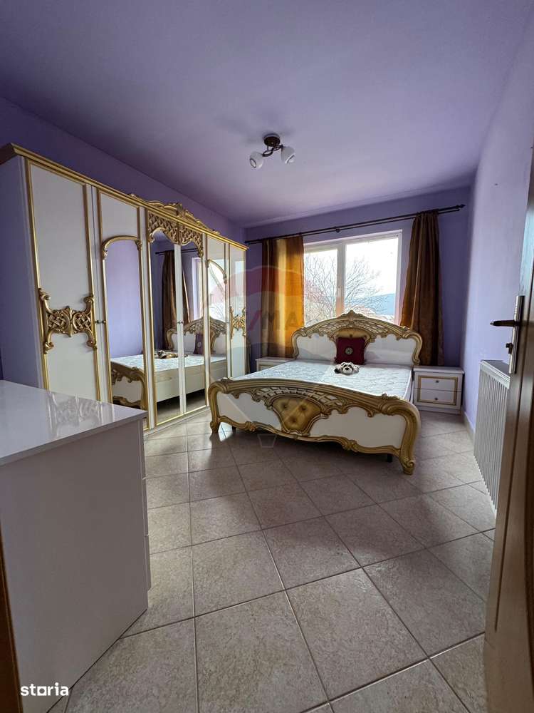 Casă spațioasă de vânzare pe strada Horea - Imagine principală: 1/17