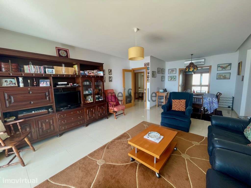 T3 EM CONDOMINIO COM PISCINA. VISTA MAR-12