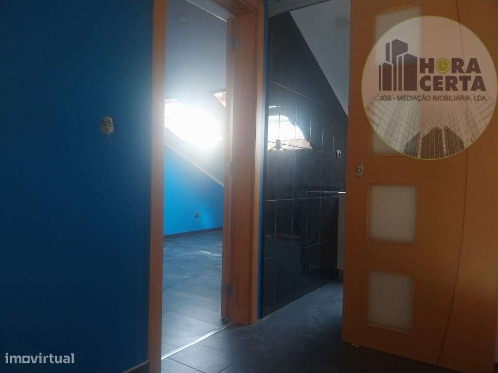 Apartamento T3+1 na Arrentela!-16
