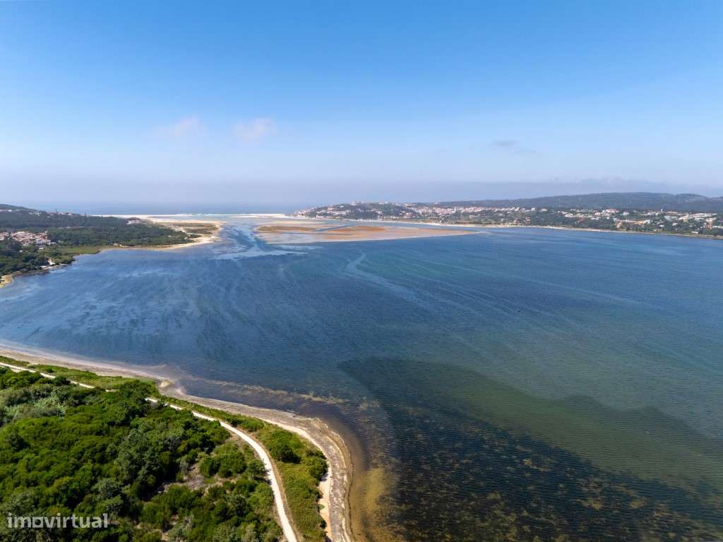 Lote com moradia iniciada junto à Lagoa de Óbidos, golfe e praia-55