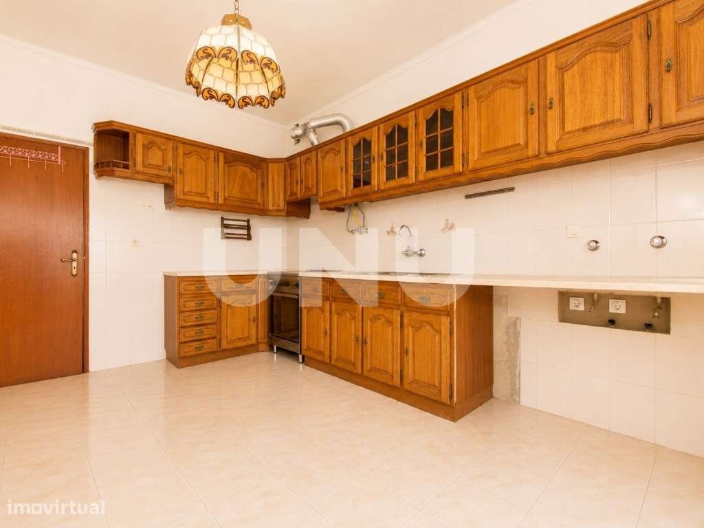 Apartamento T3, com terraço e lugar de estacionamento, no centro da...-10