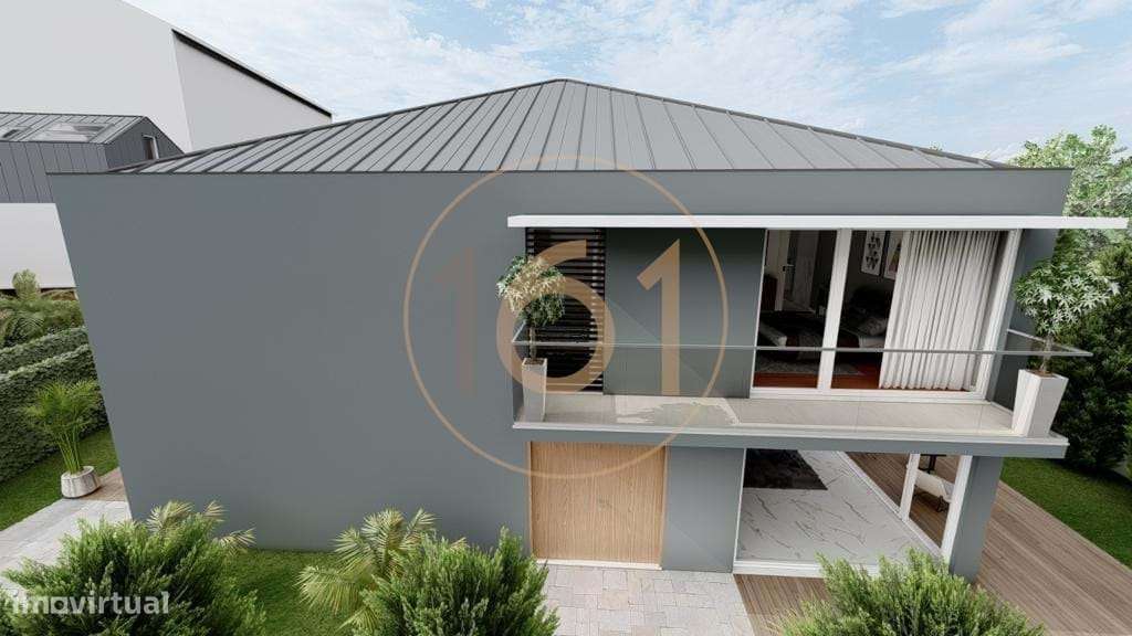 Excelente moradia T3 de 4 frentes em zona nobre de Leça da Palmeira-34