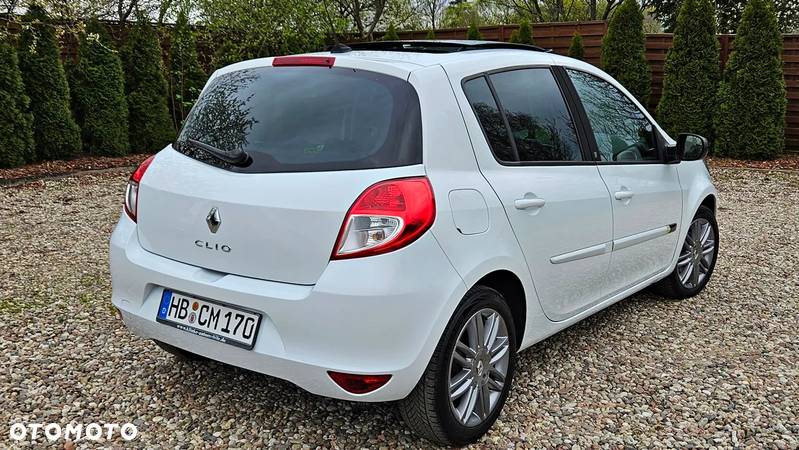 Renault Clio 1.2 16V Limited EU6 - 10