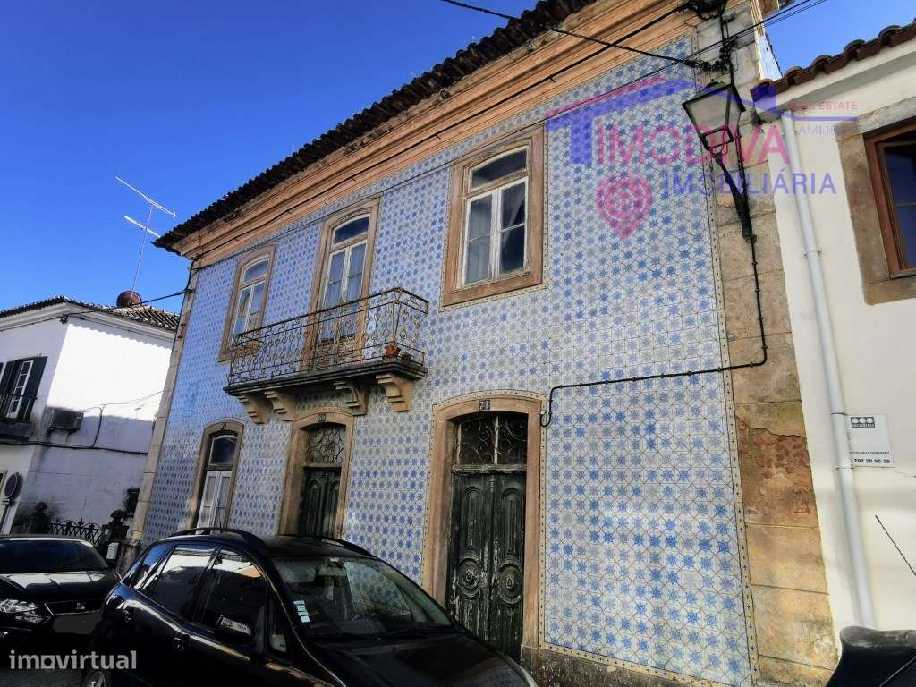 Edifício senhorial T4, no centro da vila de Figueiró dos Vinhos, ex... - Grande imagem: 5/27
