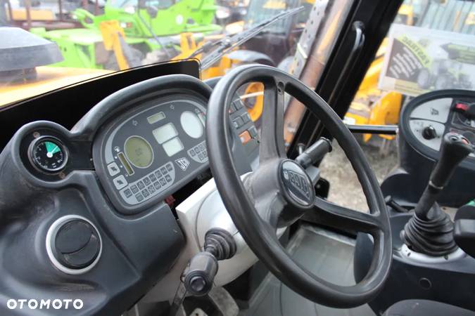 JCB FASTRAC 3230 PLUS - 14