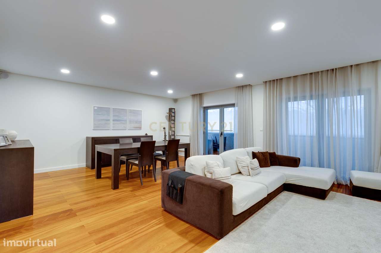 Moradia T3+1 em banda a 5 min do Centro da Cidade de Espinho-5