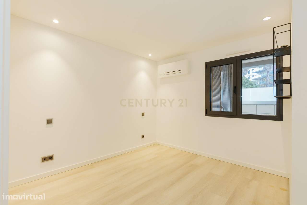 Apartamento T1 com Terraço e Box na Avenida da Mague - Grande imagem: 5/24