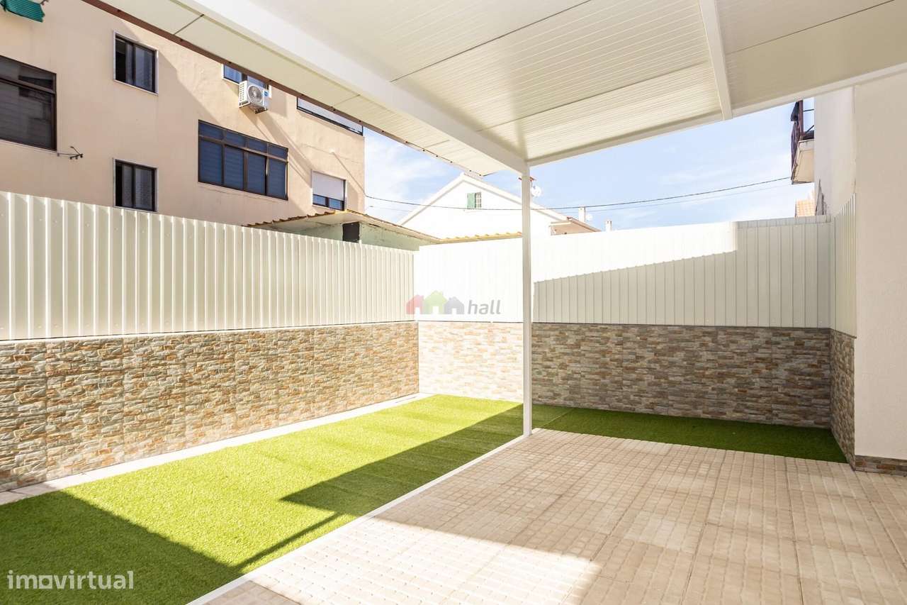 Apartamento T1 Totalmente Remodelado com Terraço Privativo (45 m2)-22