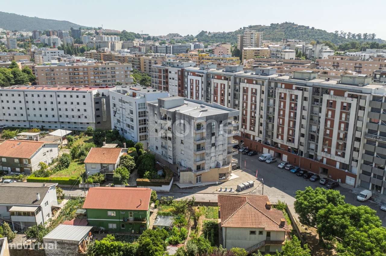 Apartamento T3 com Suíte em São Vítor, Braga-30