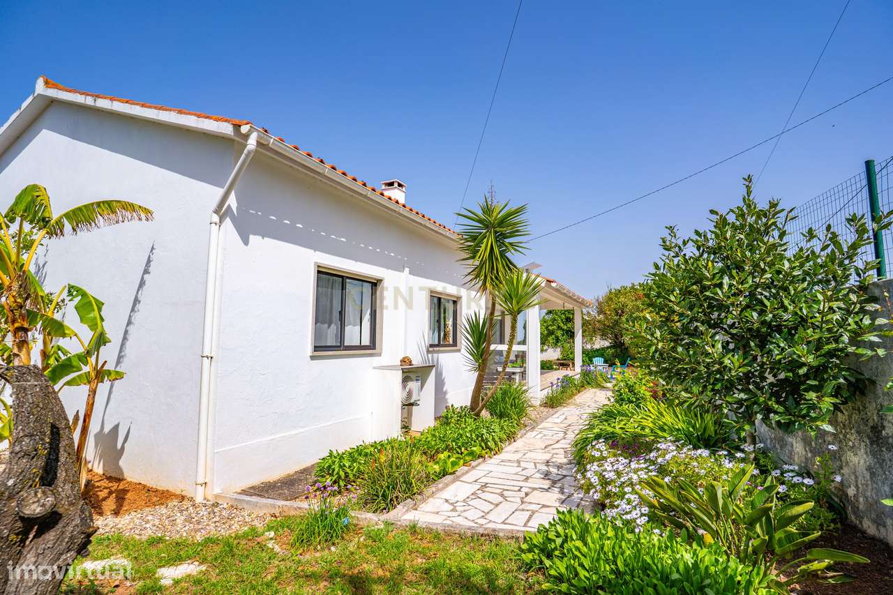 Moradia T3 localizada no Carvalhal, Bombarral-6