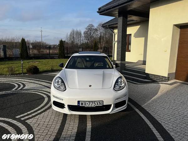 Porsche Panamera 4 Edition - 13