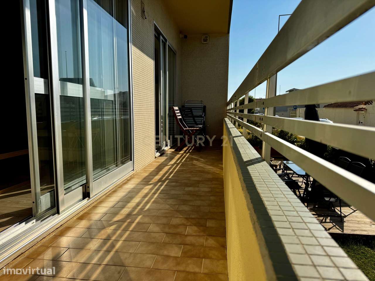 T3 COM VIVÊNCIA DE ANDAR-MORADIA | JARDIM E TERRAÇO PRIVATIVO | A 150-7