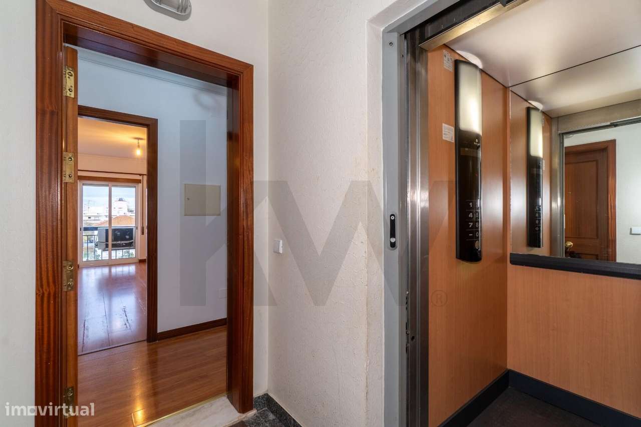 Apartamento T3 com elevador no Centro de Vila Real Santo António - Grande imagem: 4/34