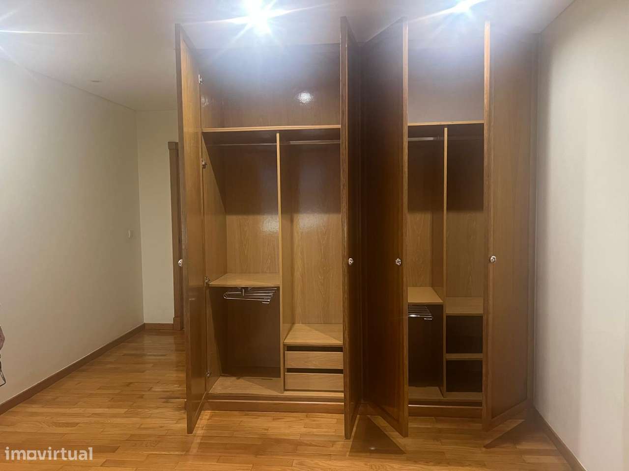 T2 luxuoso próximo da praia-14