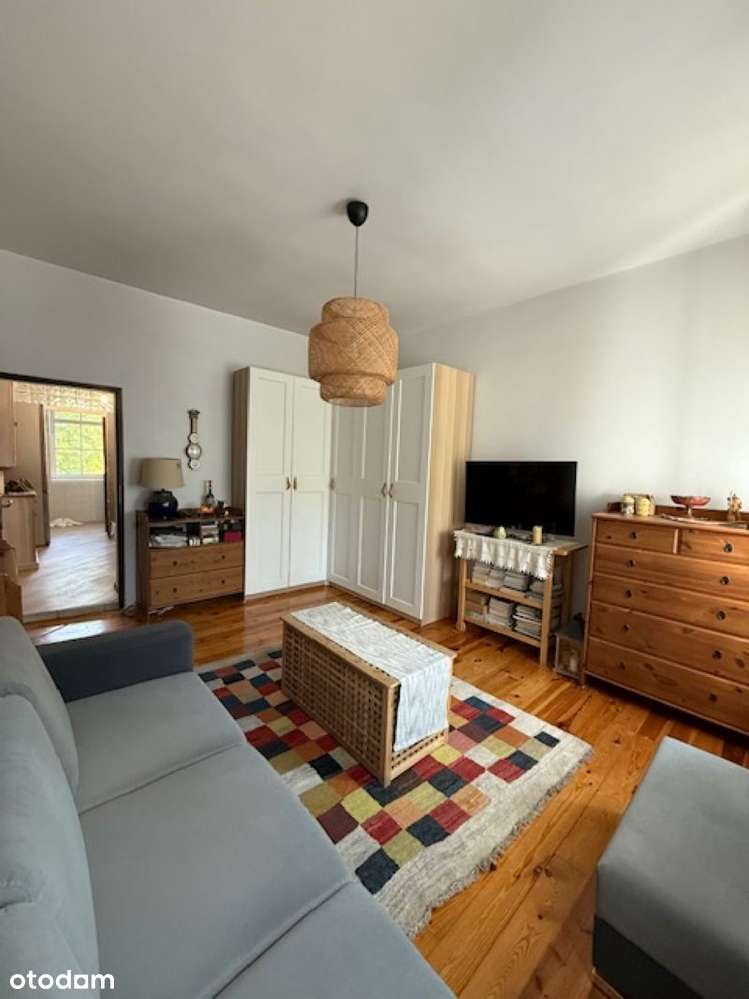 Przytulna kawalerka z oddzielną kuchnią, Sołacz-3