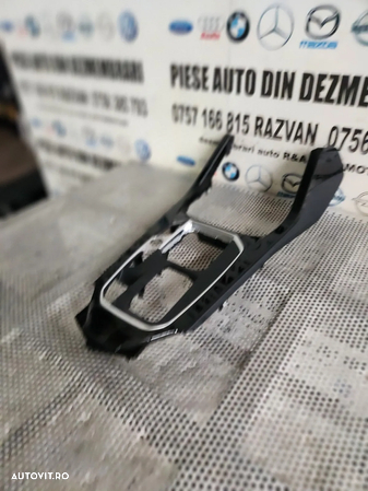 Ornament Trim Consola Centrala Schimbator Bmw Seria 1 F40 F41 Volan Stanga Mic Defect Dezmembrez Bmw F40 M Paket - Dezmembrari Arad - 4