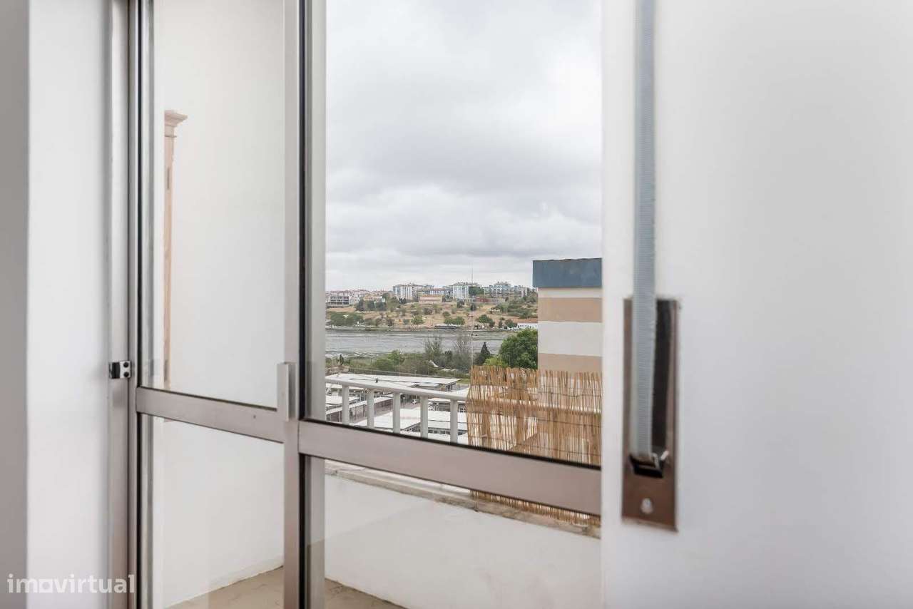 Apartamento T2, nas Paivas perto Baia do Seixal - Grande imagem: 5/22