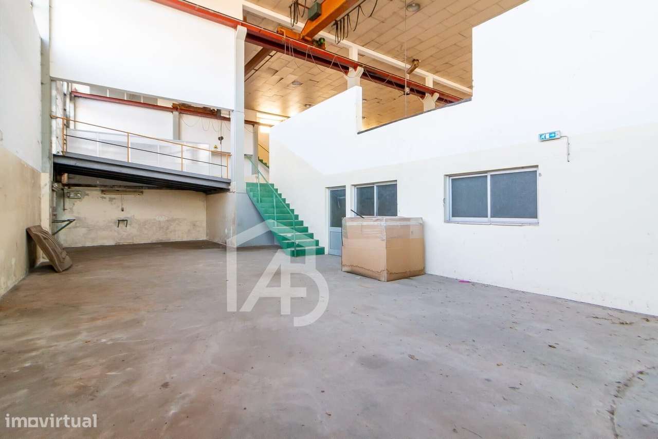 Prédio com potencial de reabilitação – Pernelhas, Leiria-40