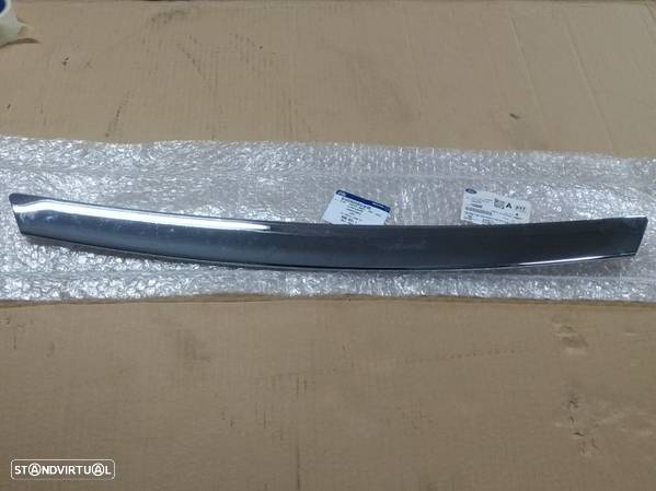 Ford Focus mk1 friso central para choques 98-05 11.2.69.86 - 1