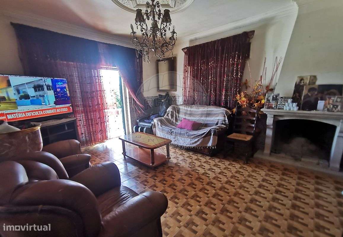 Moradia T5 para venda-5