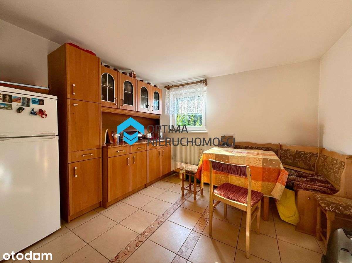 Dom z potencjałem w spokojnej dzielnicy-4