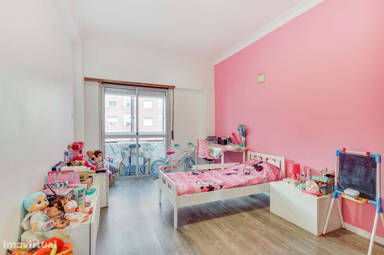 Apartamento T3 com 2 casas de banho em Agualva-13