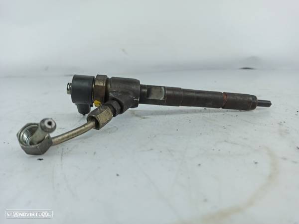 Injector Opel Kadett E Caixa (T85) - 1