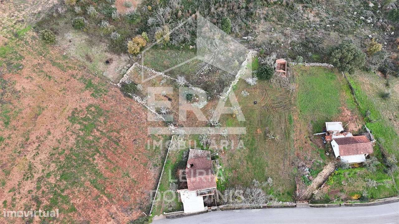 Moradia T4 Isolada em Almoster-7