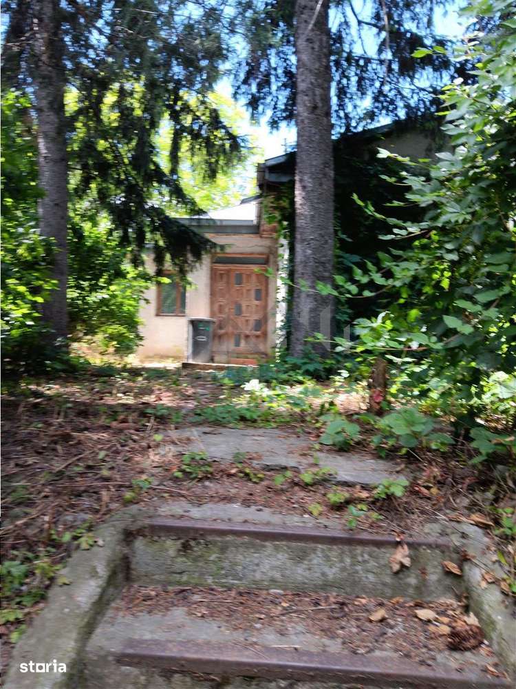 Copou  Teren 477mp cu casa batraneasca SC 120mp - Imagine principală: 1/5