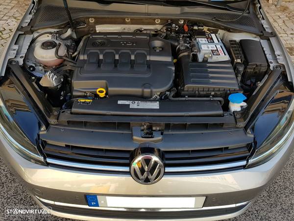 VW Golf Variant 1.6 TDi Confortline - 24