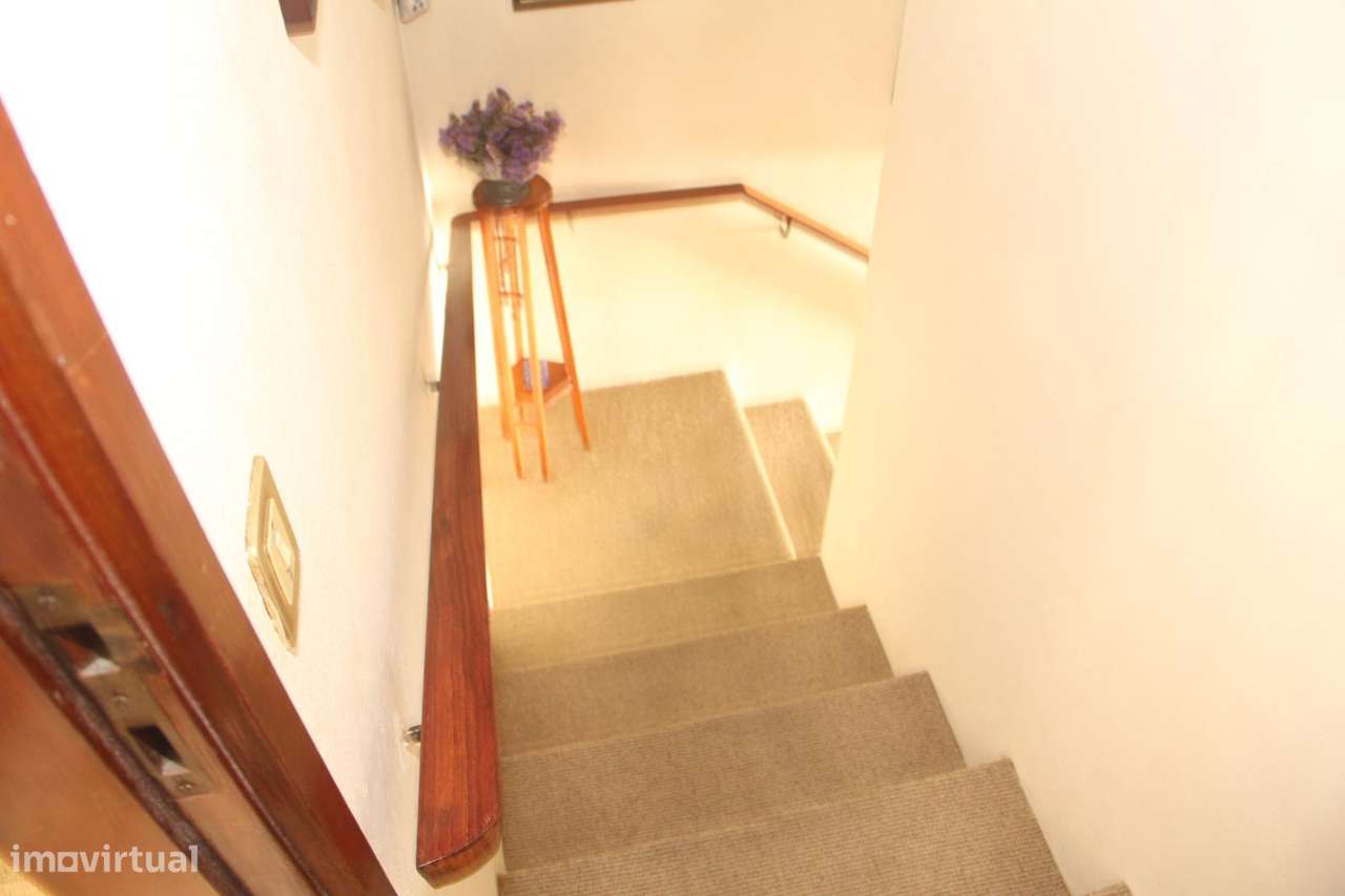 Moradia 4 Frentes lote com 980m2-40