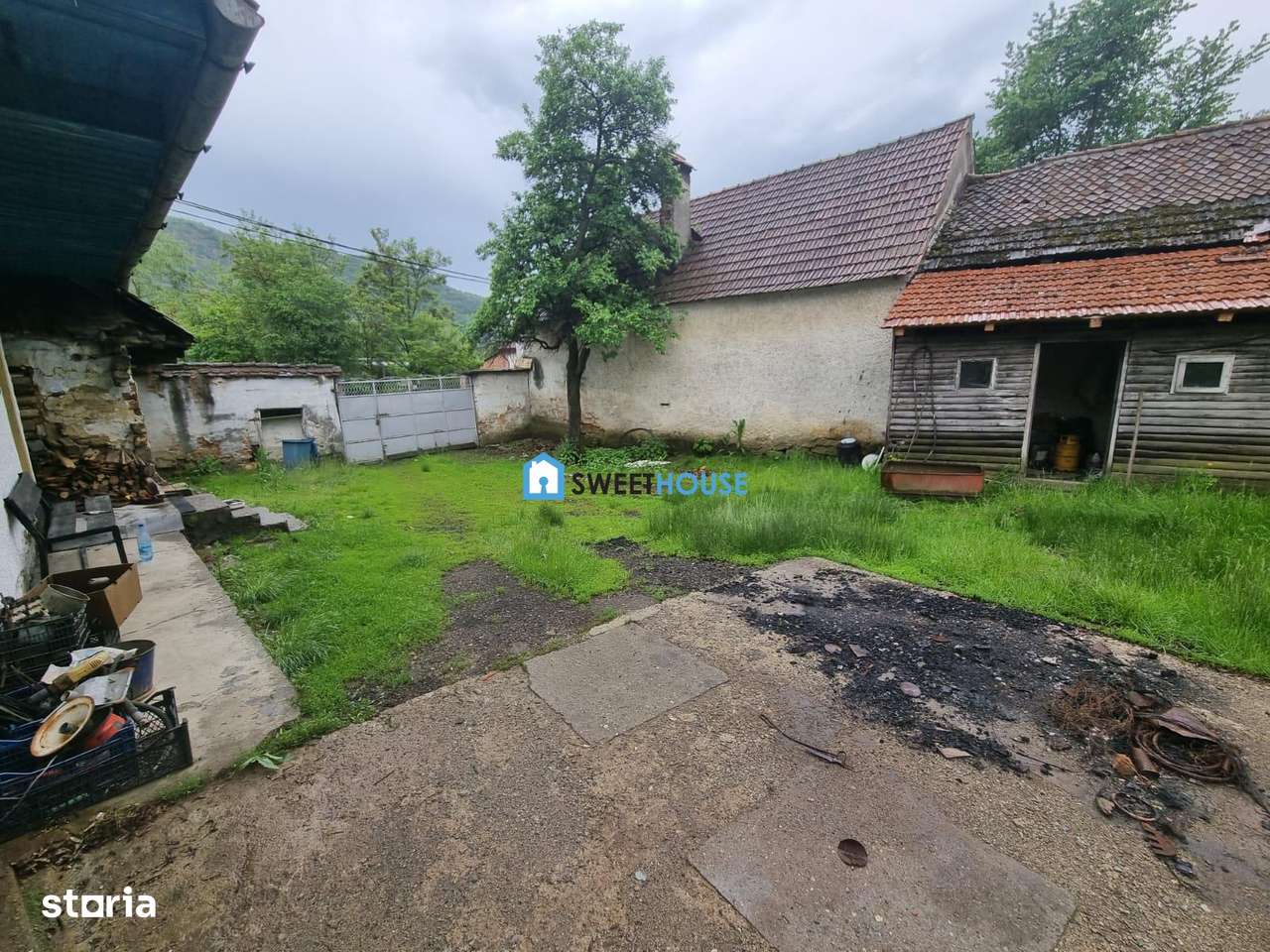 Casa de renovat  in Sinca Noua - Imagine principală: 2/19