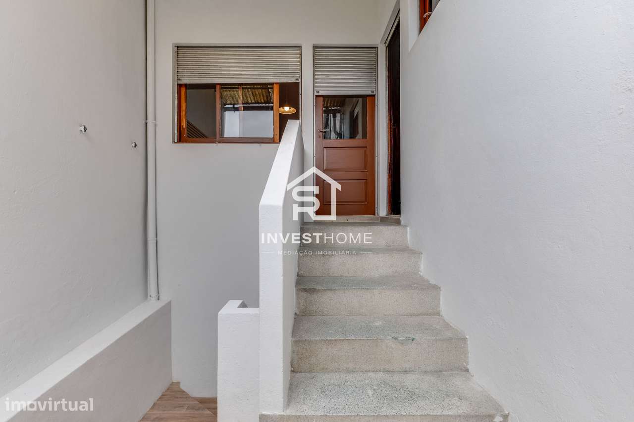 Prédio | 4 Apartamentos T2 | Licença AL ativa | Porto-47