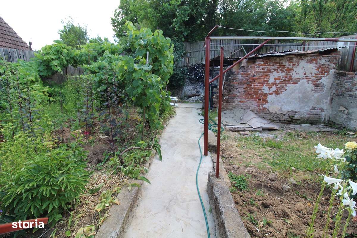 Vând casă P+E în Hunedoara, zona Chizid-Tereza, teren 360mp, garaj - Imagine principală: 4/20