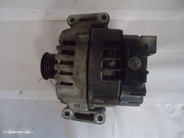 Alternador Mercedes GLK 220 de 2012 - 4