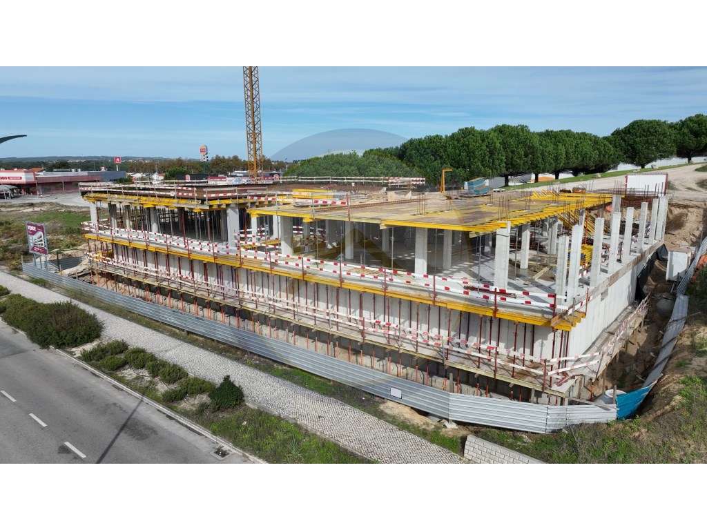 Fantástico T4 na cobertura em Caldas da Rainha-10