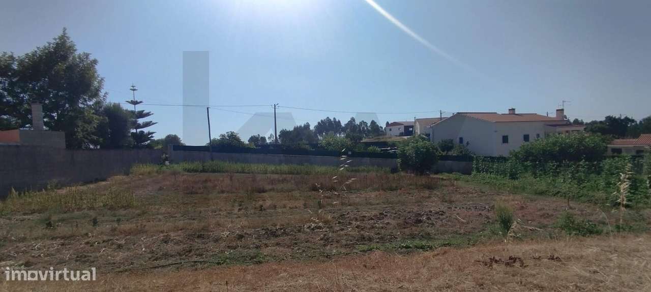 Casa térrea em Terreno Urbano de 1.016 m2 . Vende-se em Rio Maior - Grande imagem: 4/38