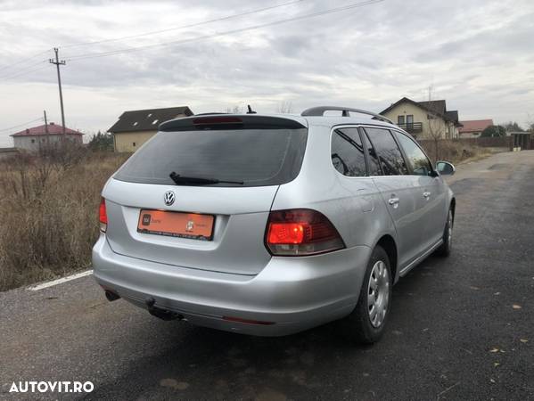 Volkswagen Golf 1.6 TDI BlueMotion Technology DPF Highline DSG - 37