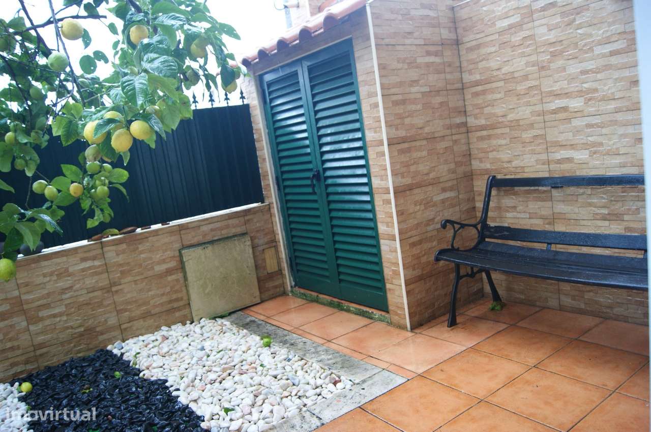 Moradia com 4 assoalhadas em ótimo estado.-32