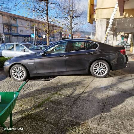 BMW 520 d Line Luxury Auto - 2