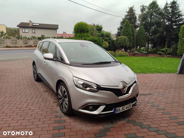 Renault Grand Scenic - 1