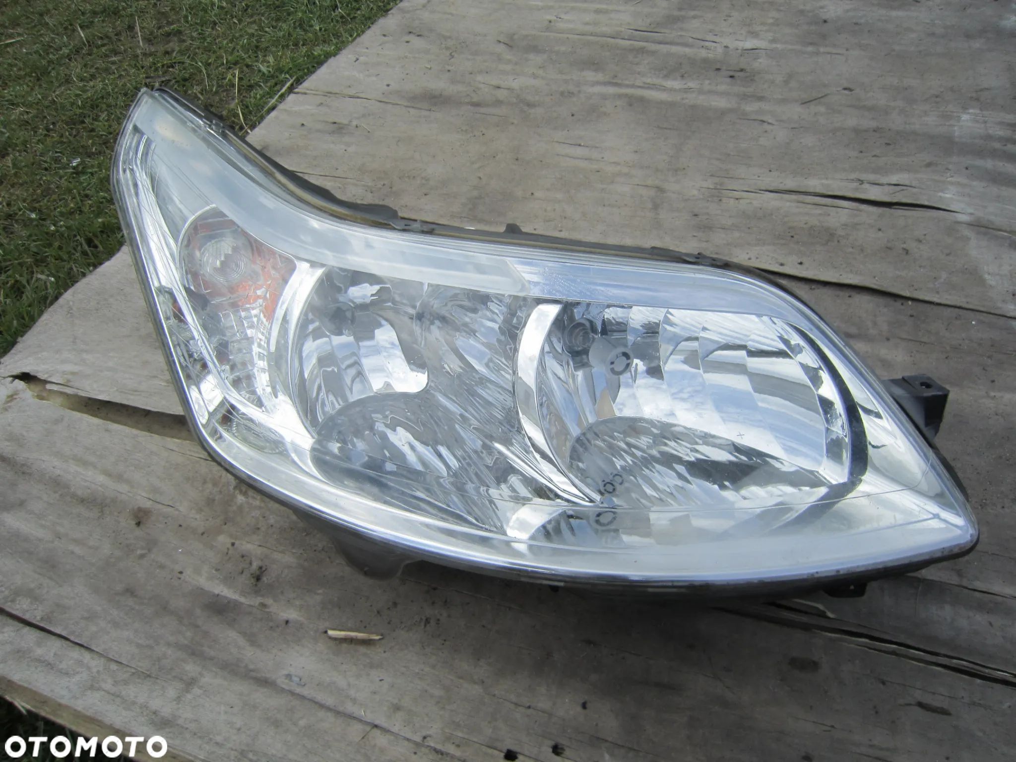 Lampa przód przednia prawa Citroen C4 I 9646894080 Anglik - 1