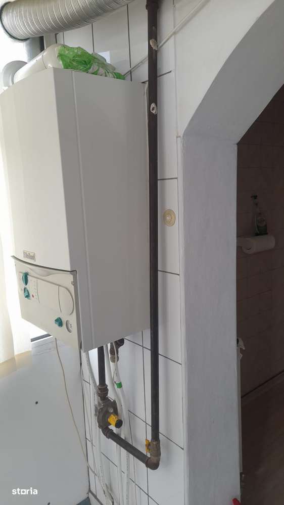 Vând apartament cu 3 camere, Mioveni-10