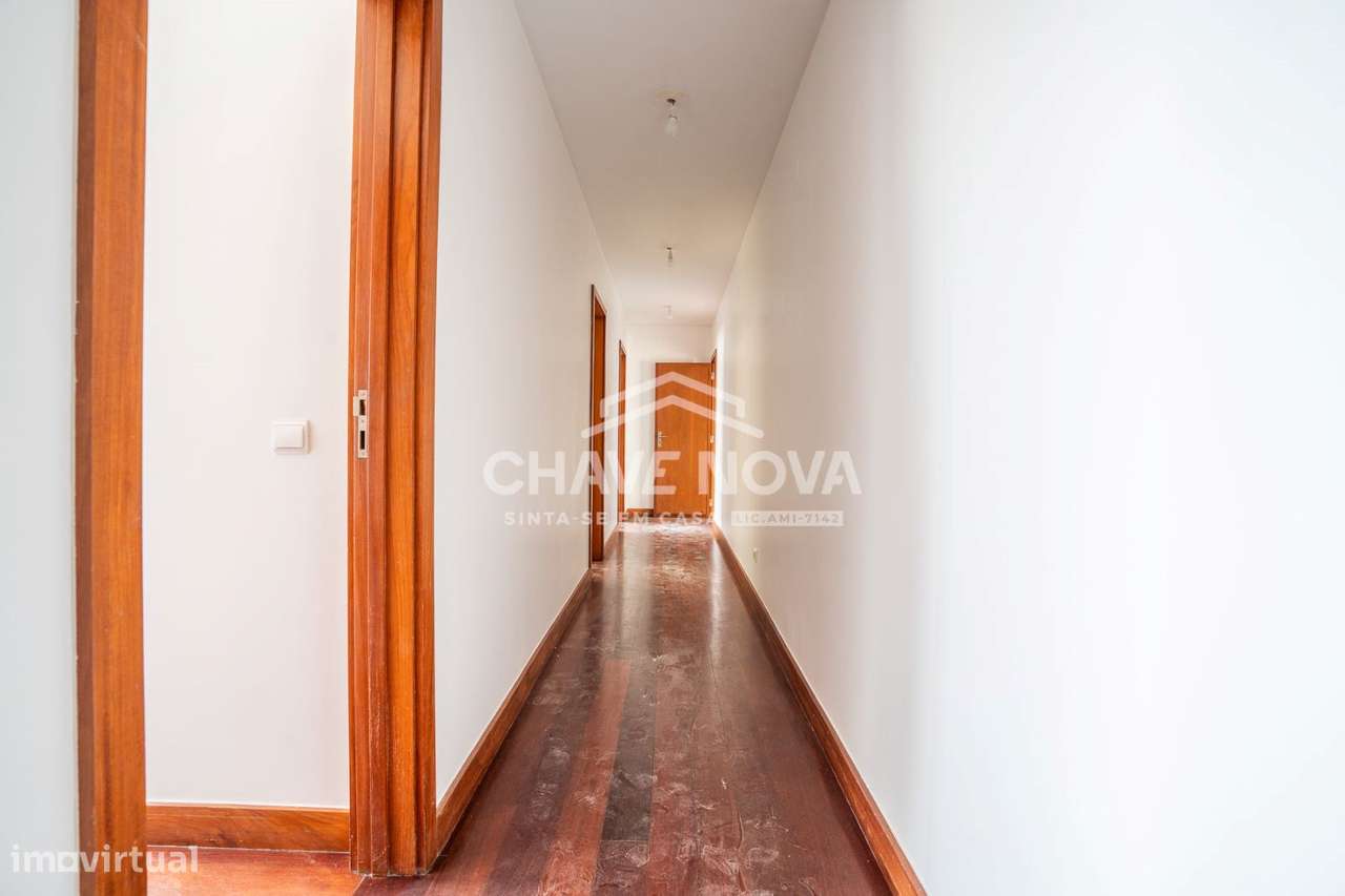 T4 Recuado c/ 2 Lugares de Garagem em Matosinhos Sul - Grande imagem: 4/23