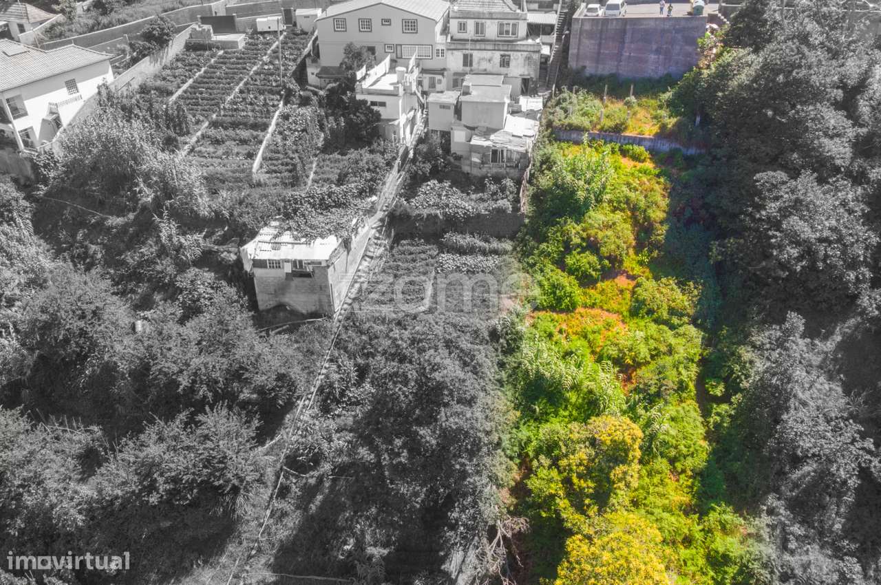 TEREENO LOCALIZADO NO FUNCHAL - Grande imagem: 2/12